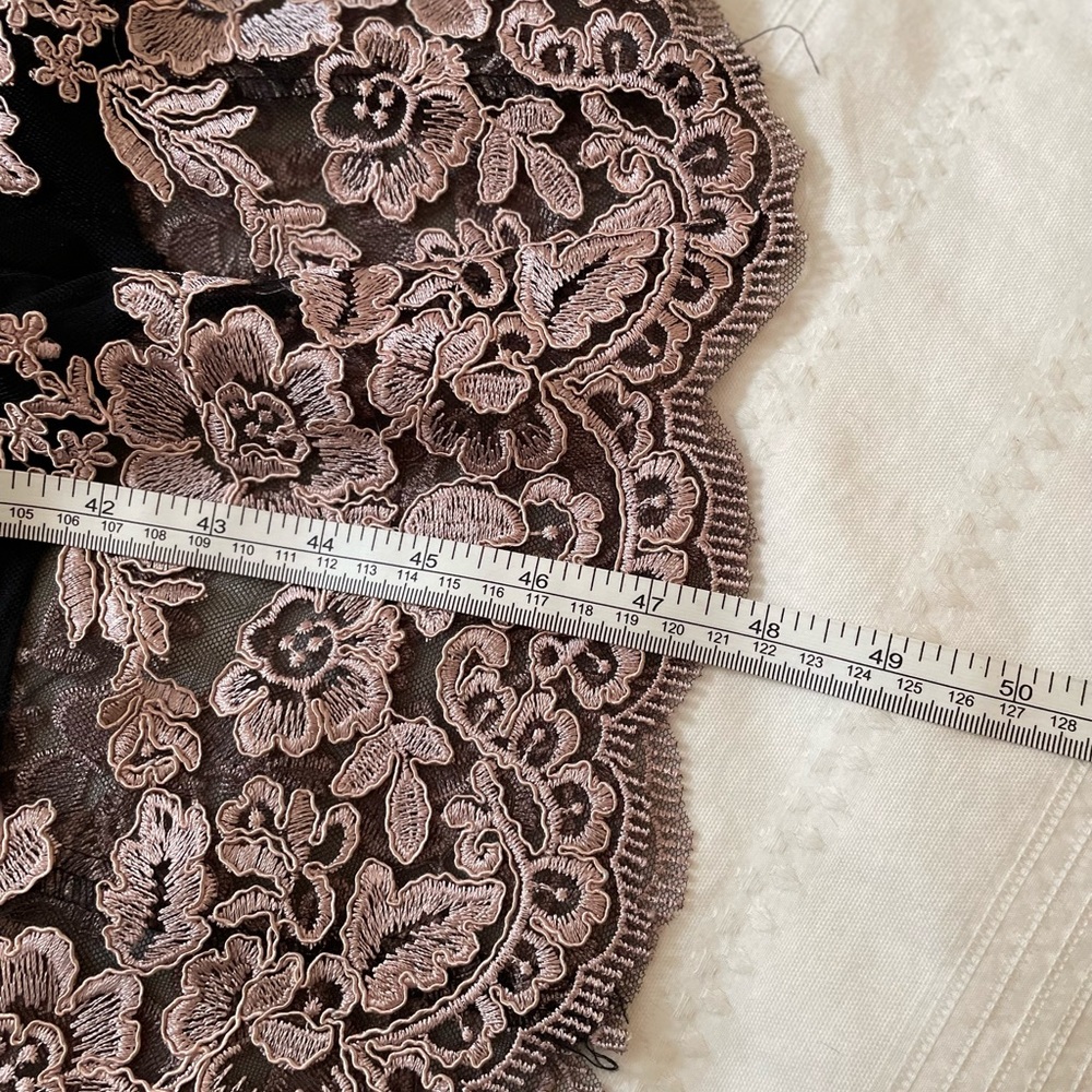 Dress - Picture 7 of 9